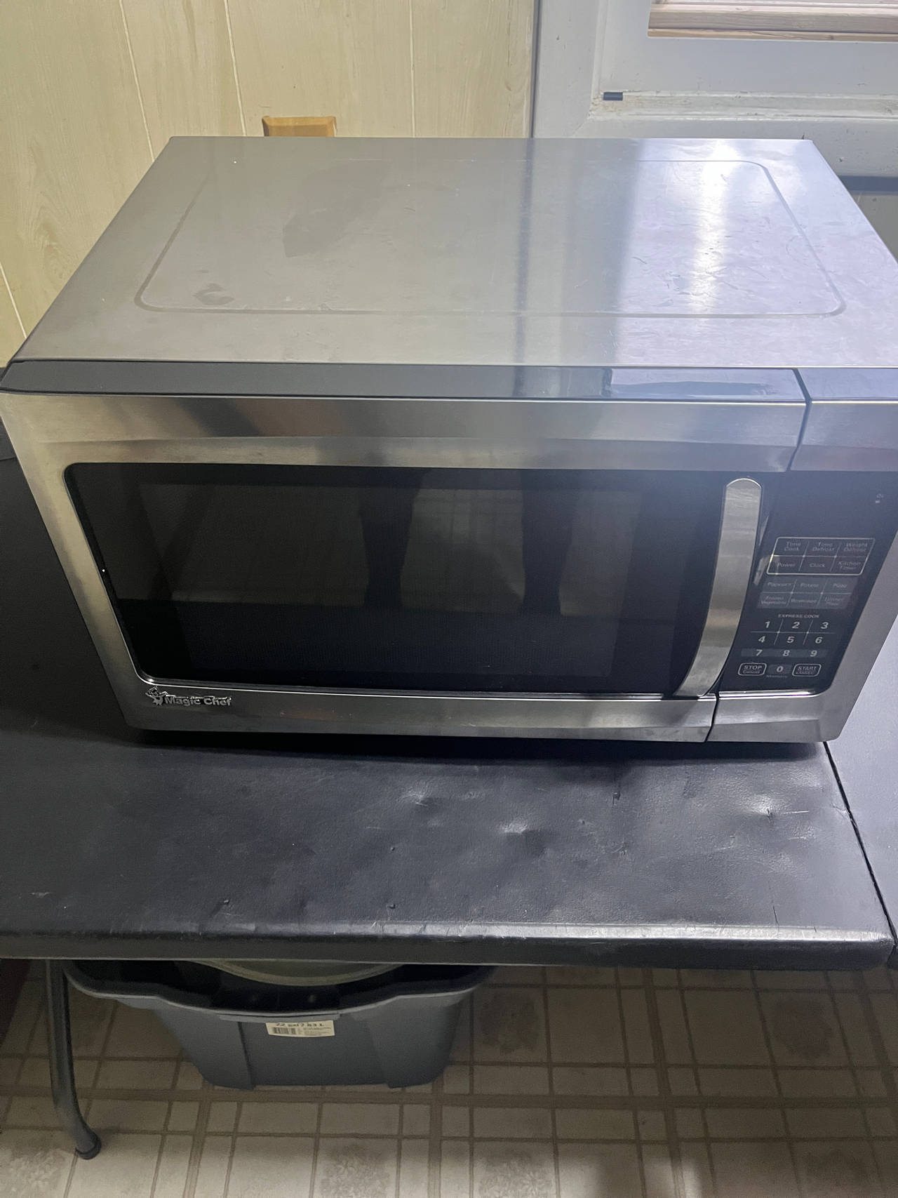Magic Chef Countertop Microwave Oven