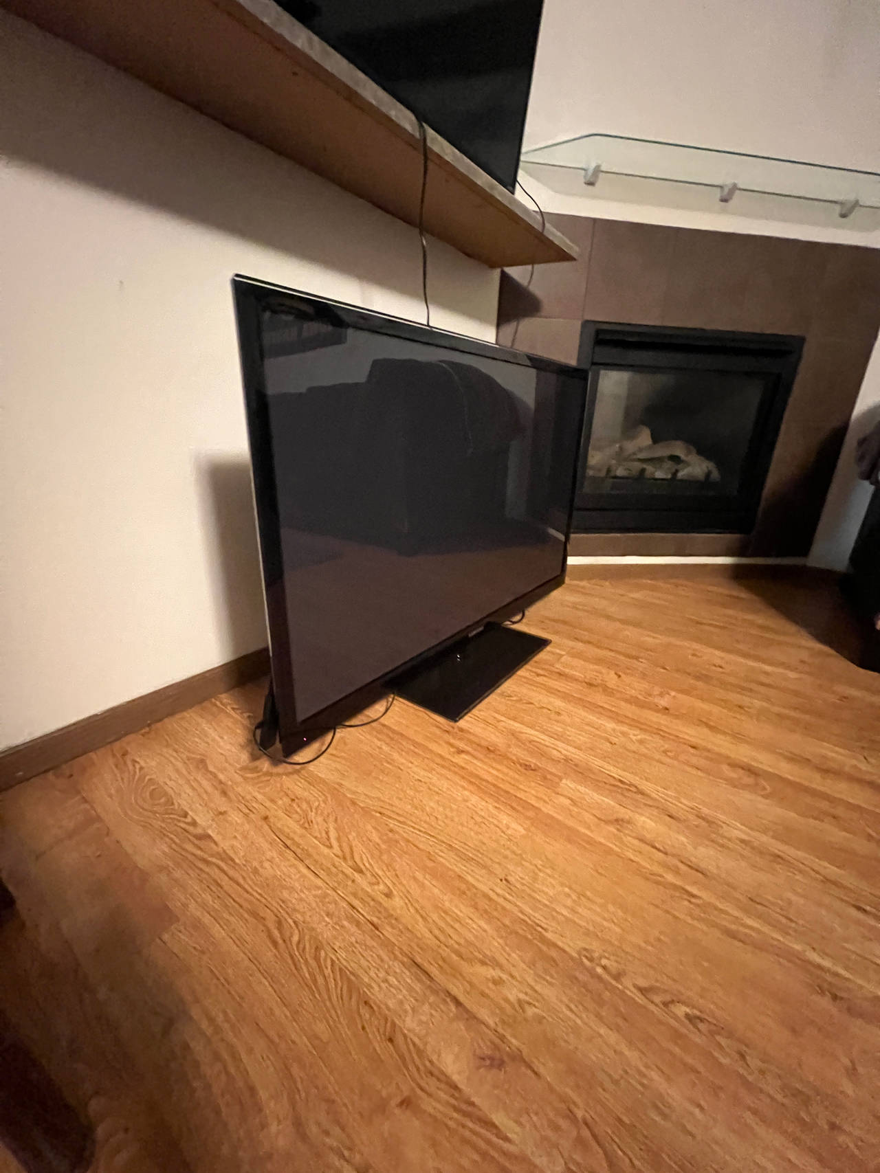 Flat Screen LED TV