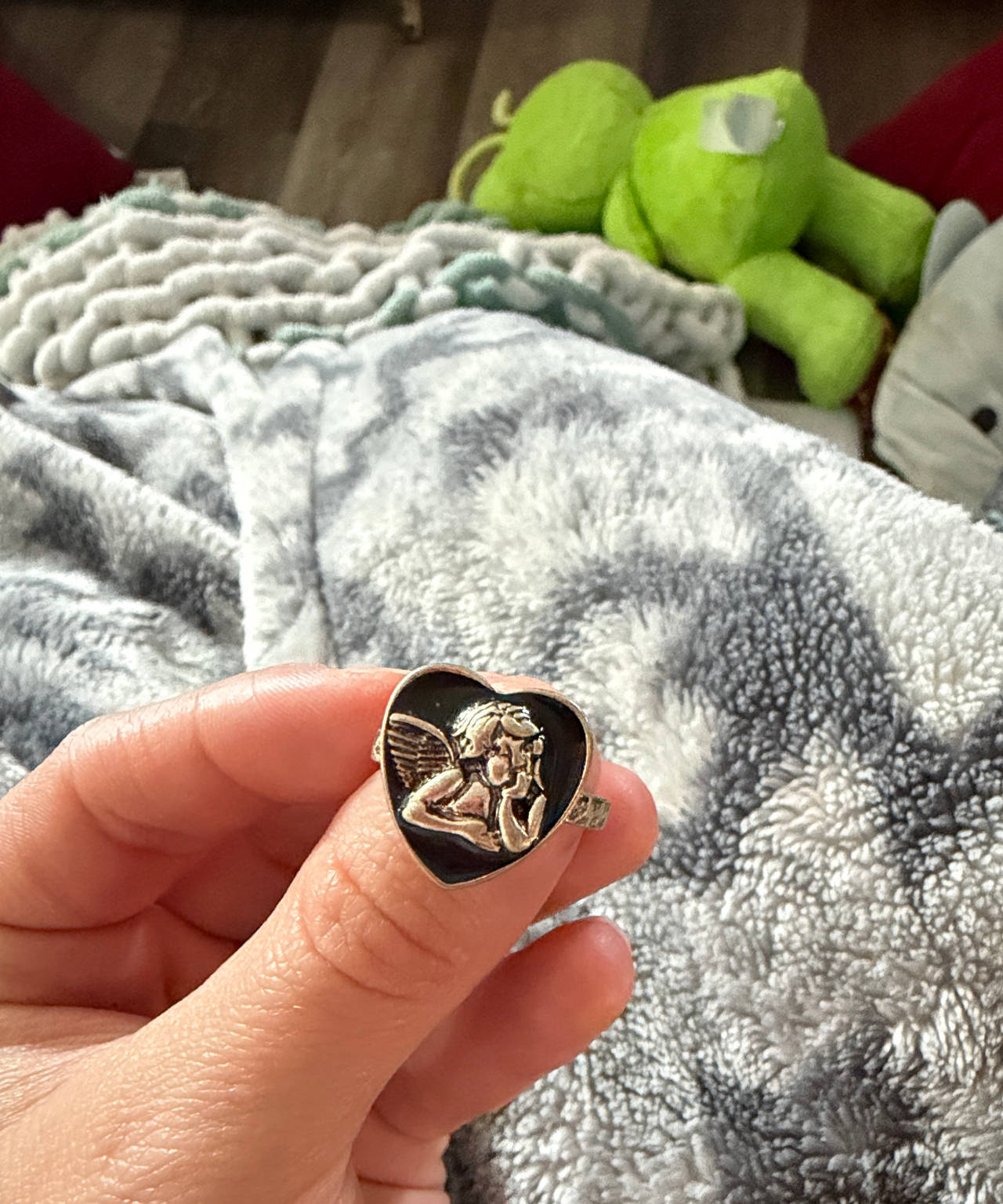 Vintage Style Cherub Heart Ring
