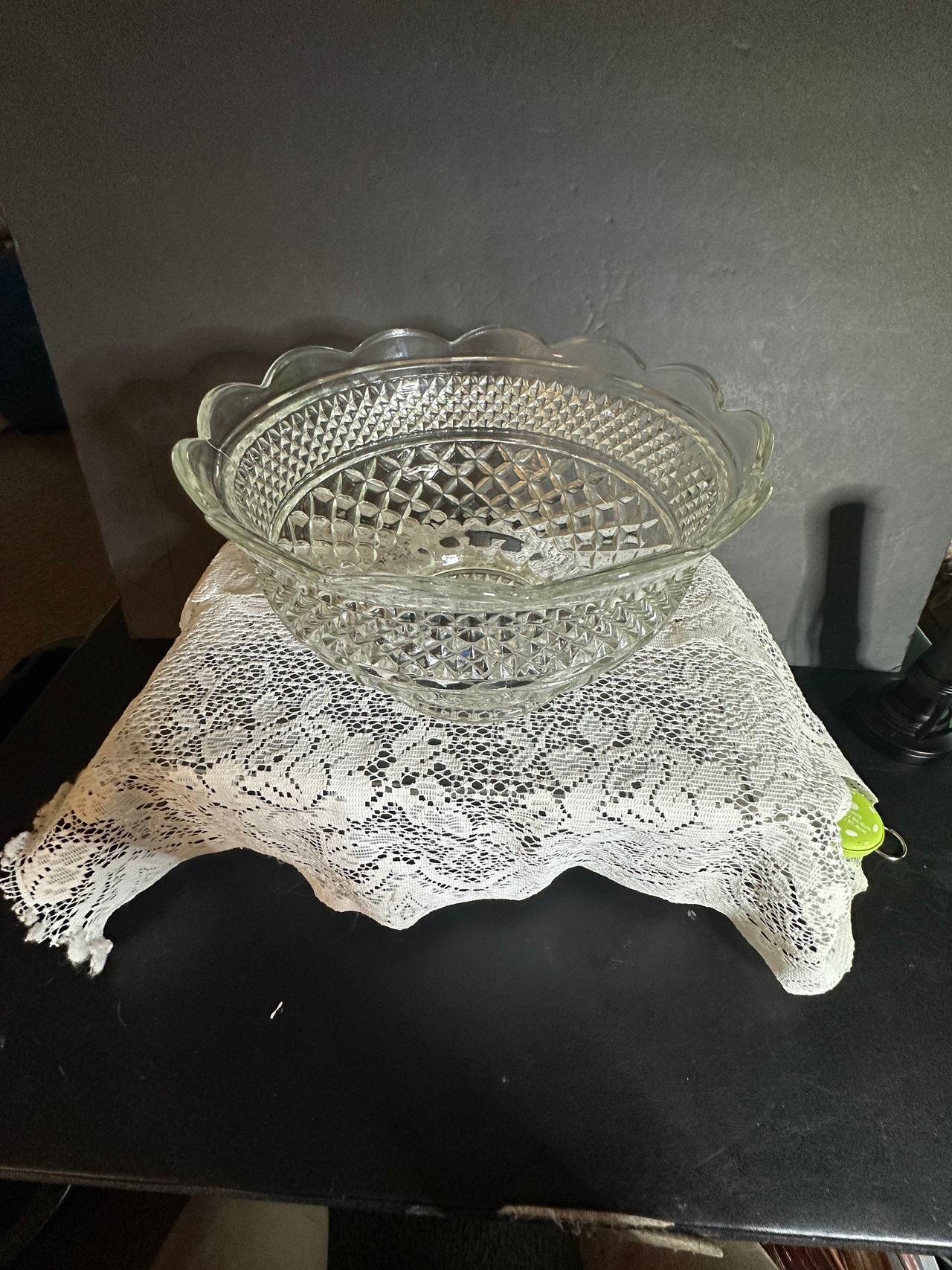Vintage Anchor Hocking Wexford Pattern Pressed Glass Footed Large Fruit Bowl