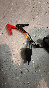 UTRAI Jstar 6 4-in-1 Jump Starter with Air Compressor - Image 2