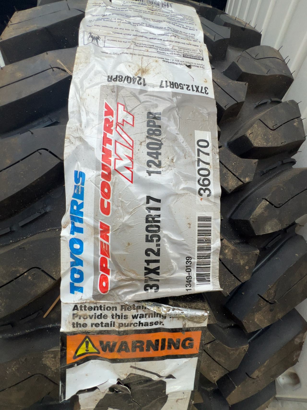 Toyo Open Country A/T 215/75R15 Tire