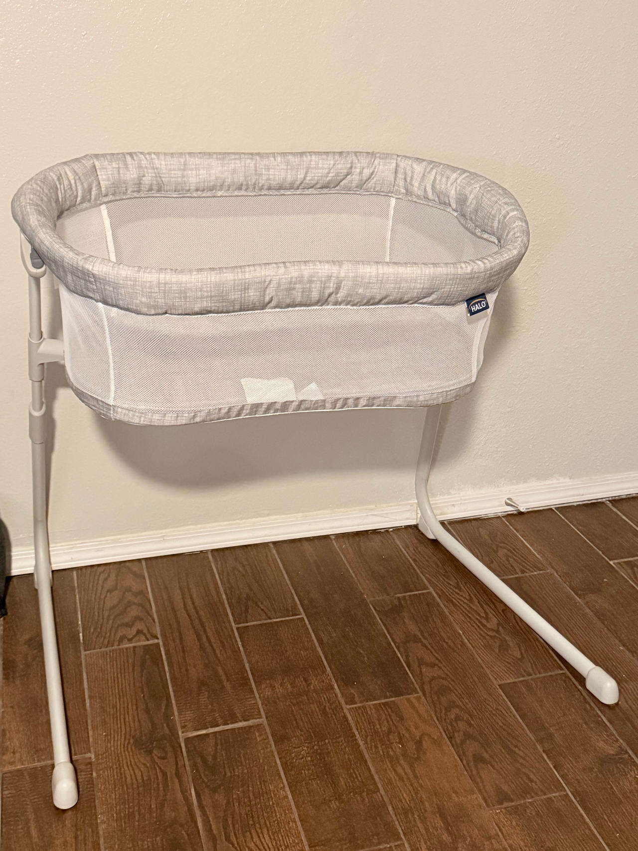 HALO BassiNest Swivel Sleeper