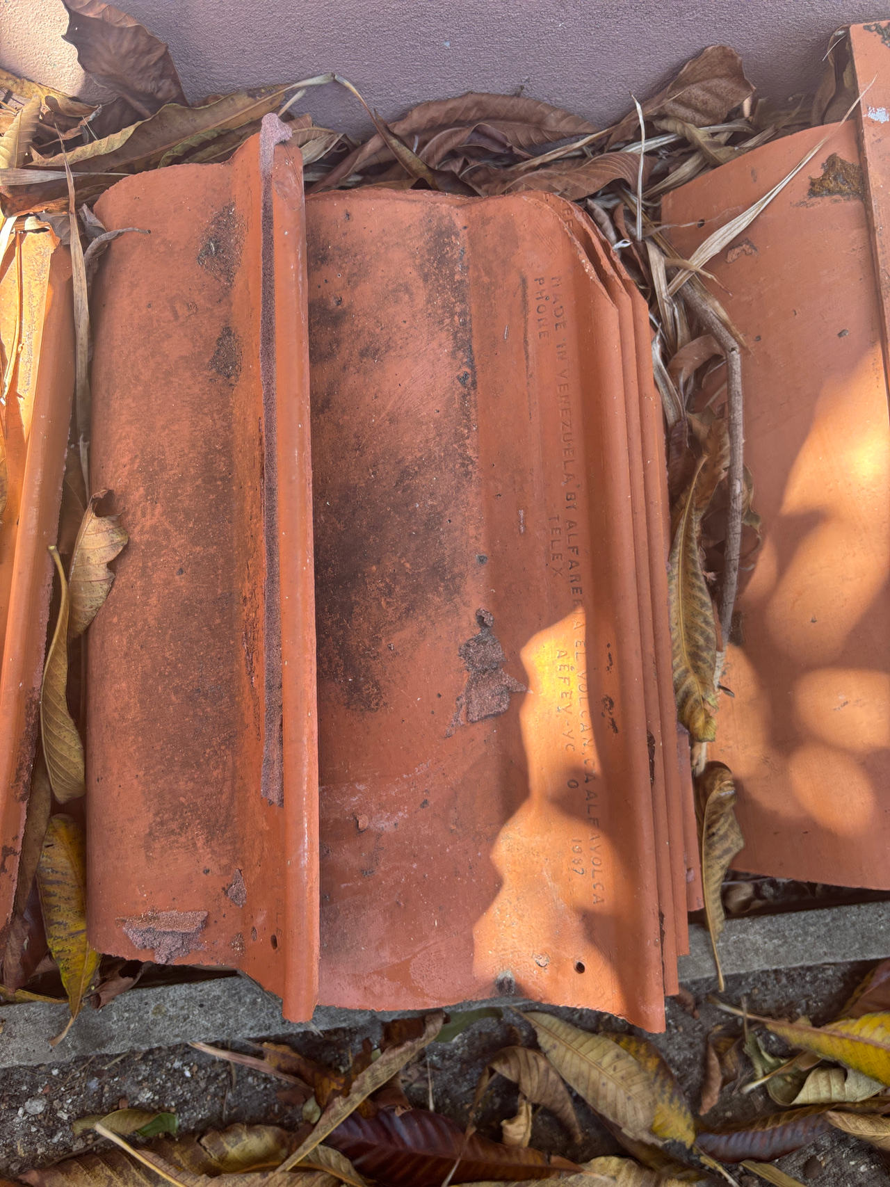 Alfareria El Volcan Terracotta Roof Tile
