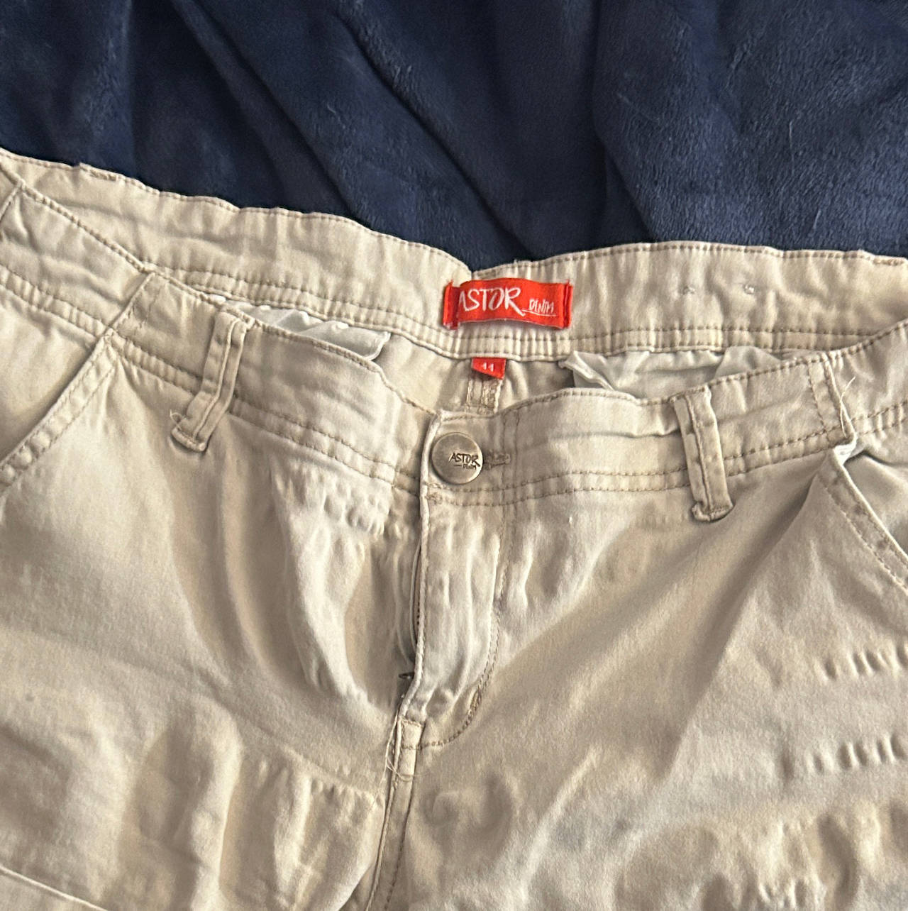 2000's Astor Denim Beige Shorts Size 11