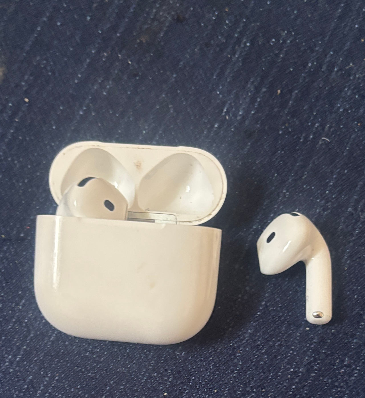 Apple AirPods (3rd Generation)