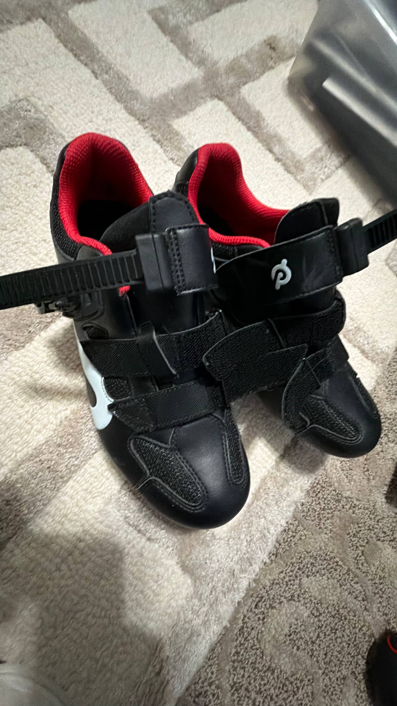 Peloton Cycling Shoes Black/Red