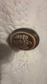Vintage Classical Scene Cameo Ring - Image 3