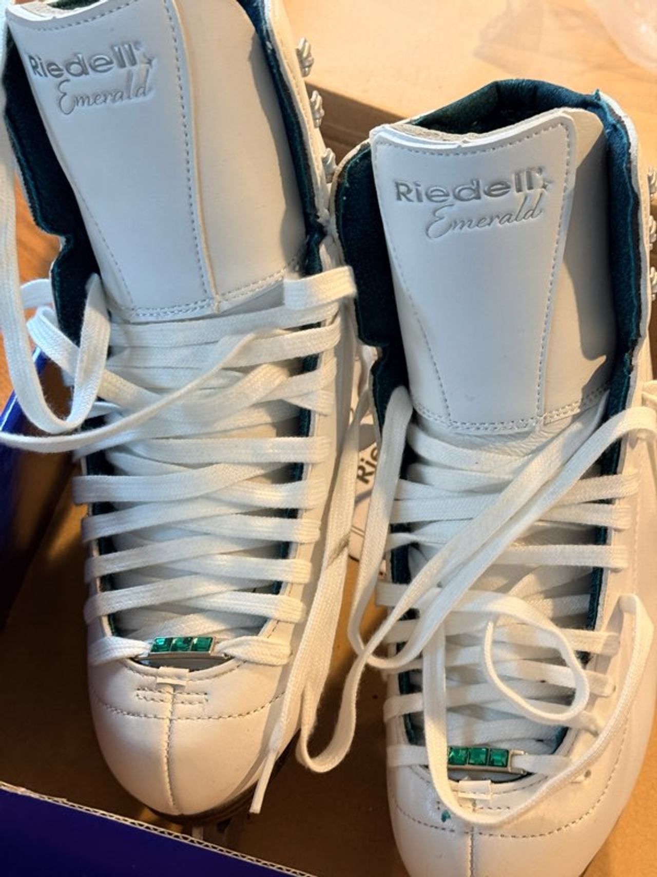 Riedell Emerald Figure Skates size 7 wide women’s