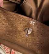 Hermès Lindy 30 Leather Handbag - Image 3