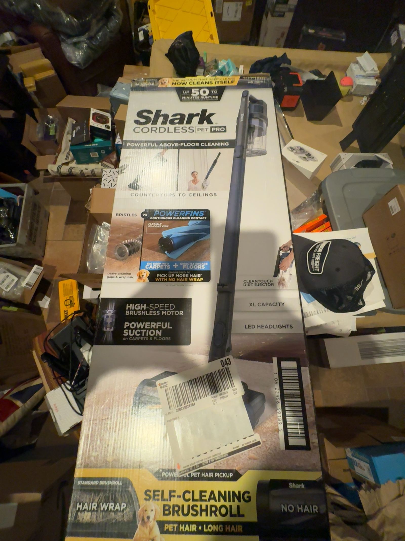 Shark Cordless Pet Pro Stick Vacuum (Blue)