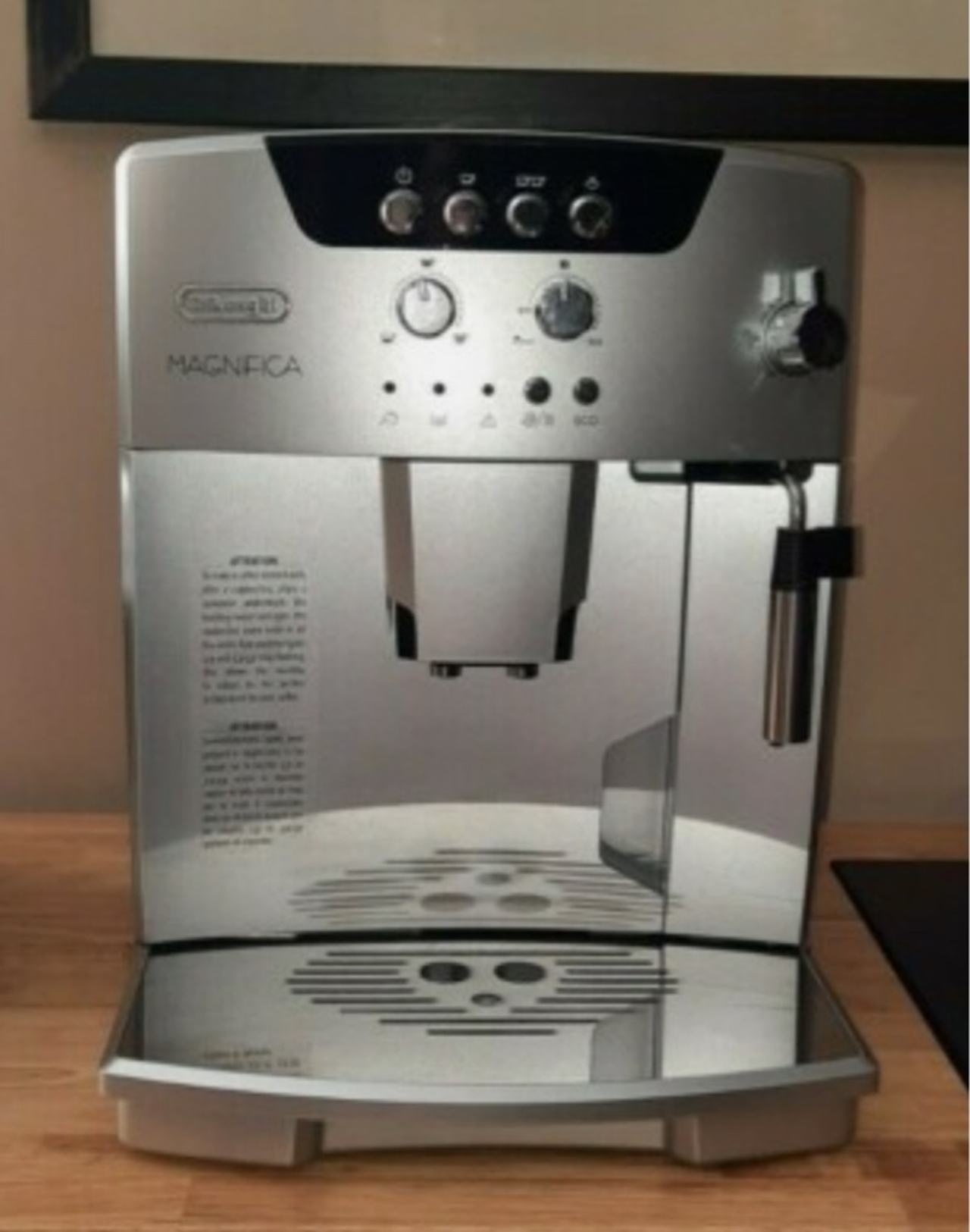DeLonghi Magnifica ESAM04110S Automatic Espresso Machine Silver