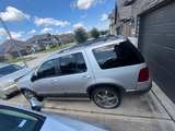 Ford Explorer - Image 2
