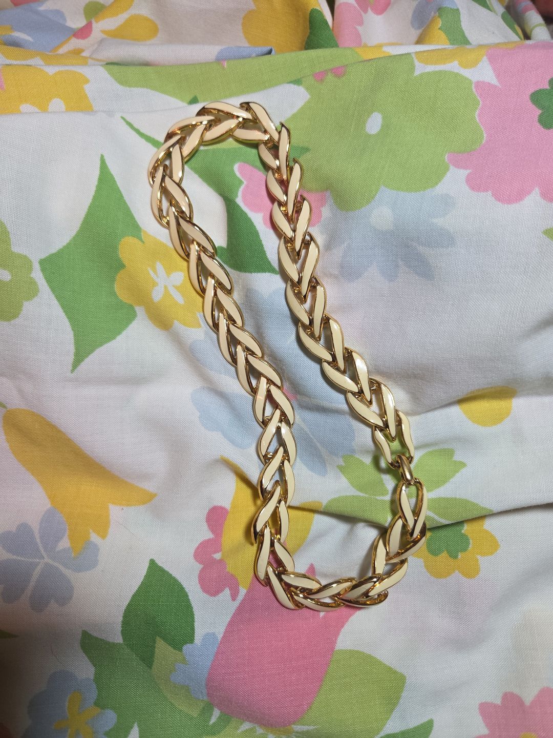 Vintage Gold Tone Enamel Braided Chain Necklace