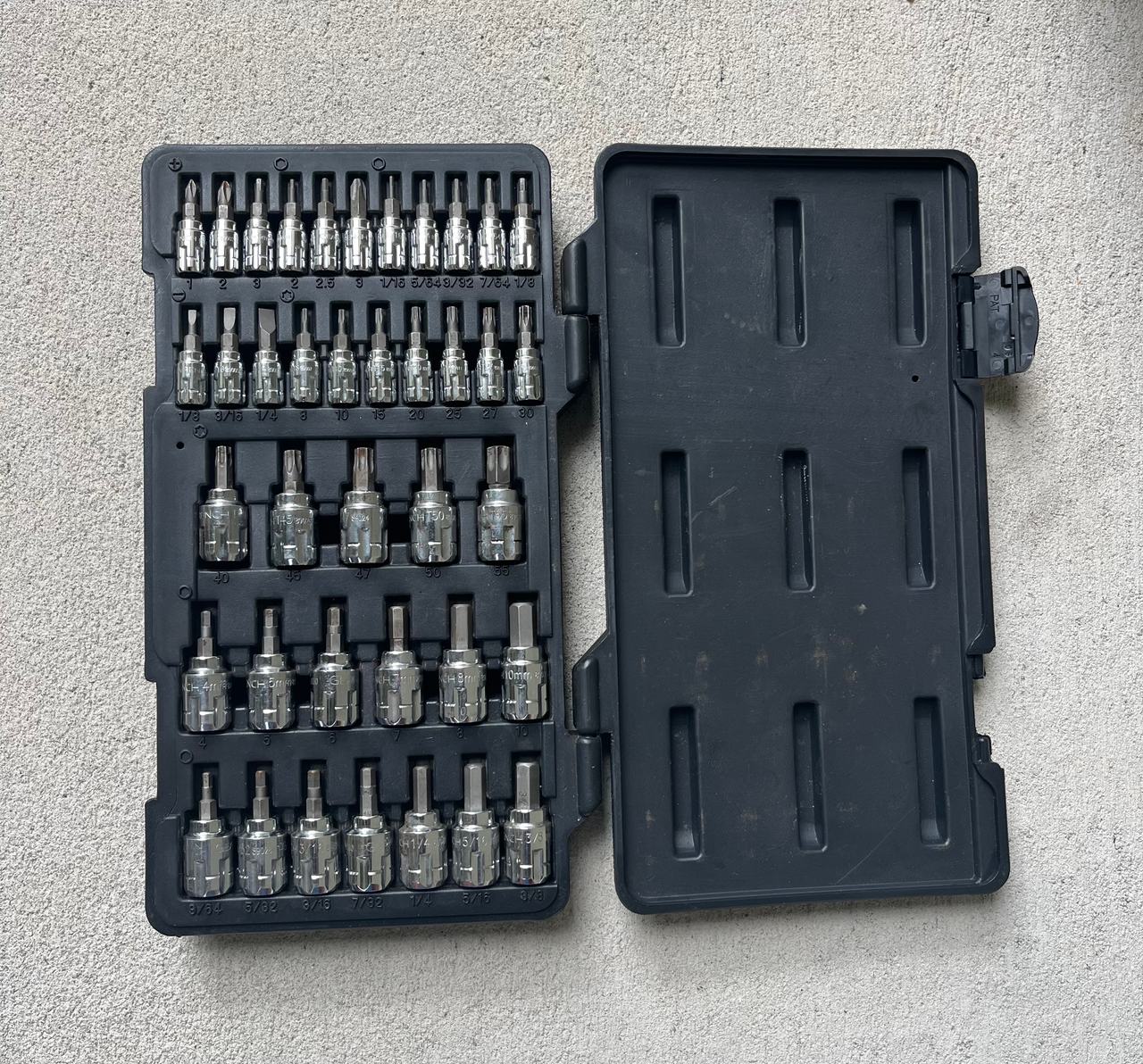 Socket Set Standard Hex/Slot GEARWRENCH 39 Pc. 1/4" & 3/8" Drive Pass-Thru Bit