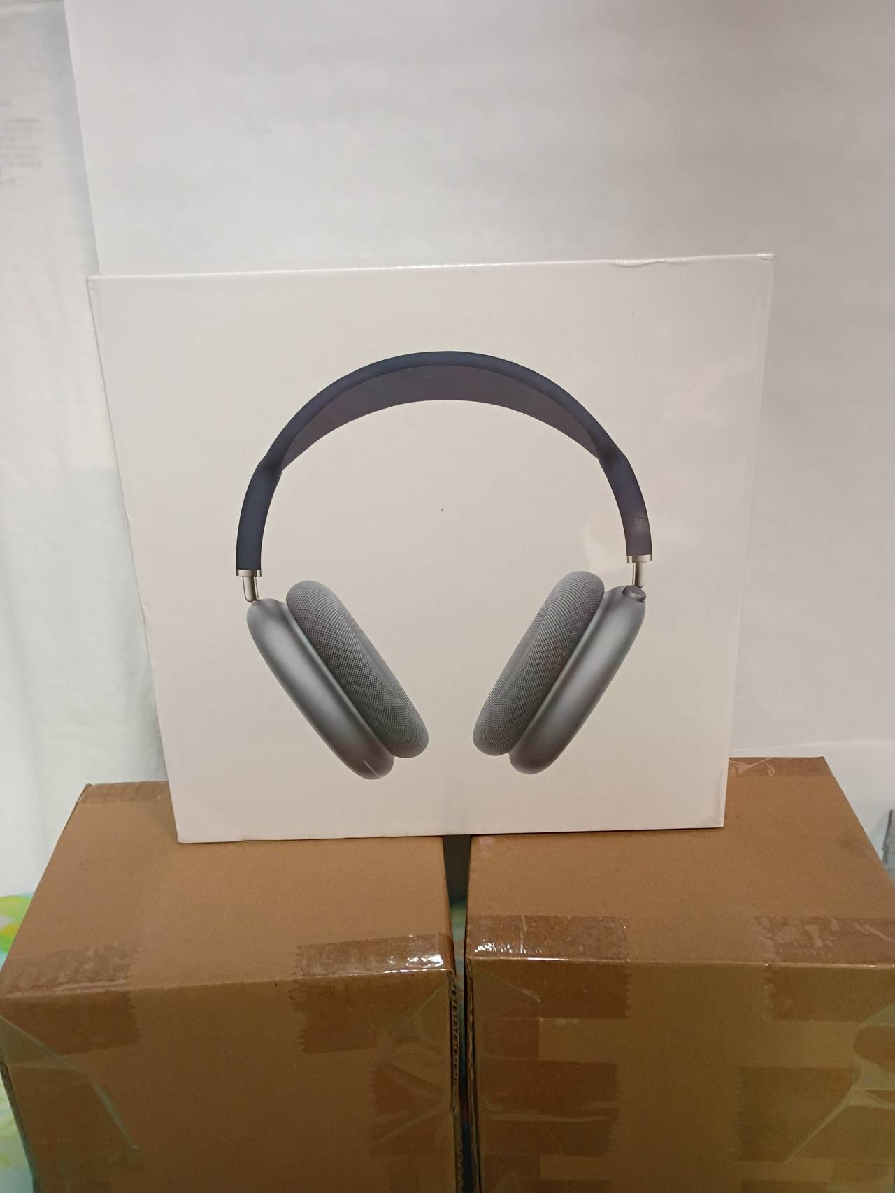 Alternate Max Headphones.