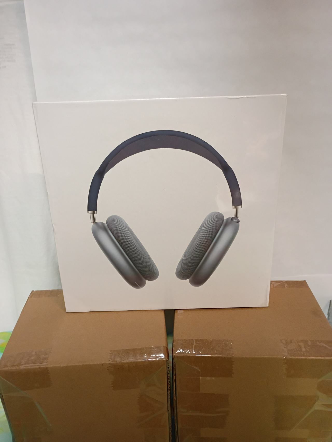 Alternate Max Headphones.