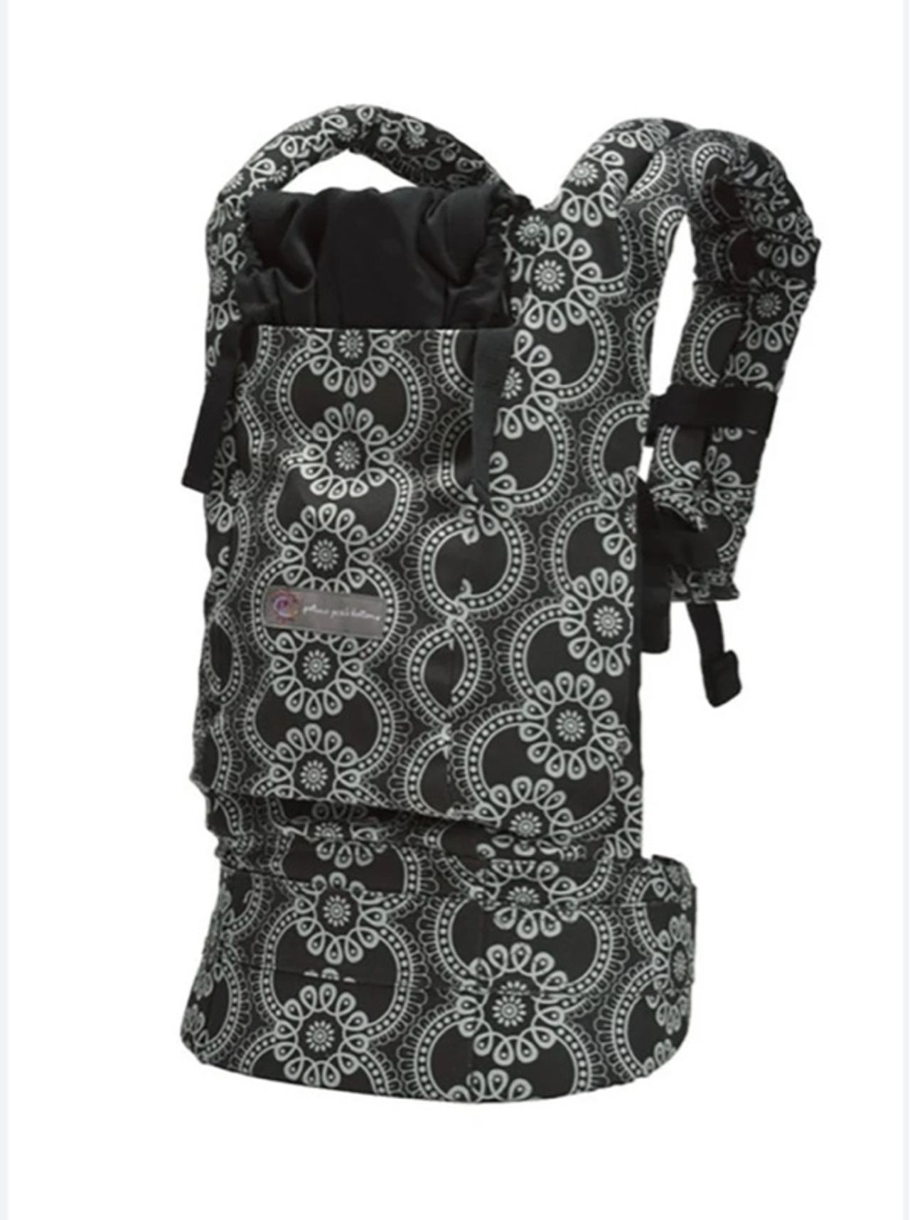 Ergobaby Organic Baby Carrier Petunia Pickle Bottom Evening in Innsbruck