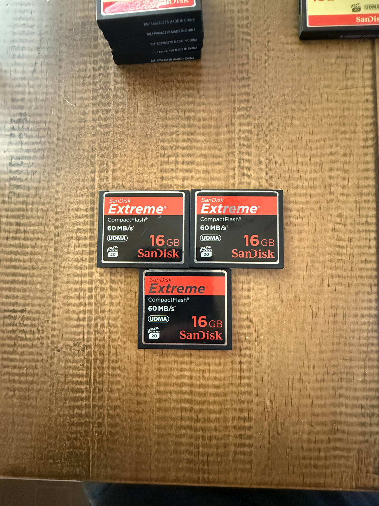 SanDisk Extreme CompactFlash Card x 3