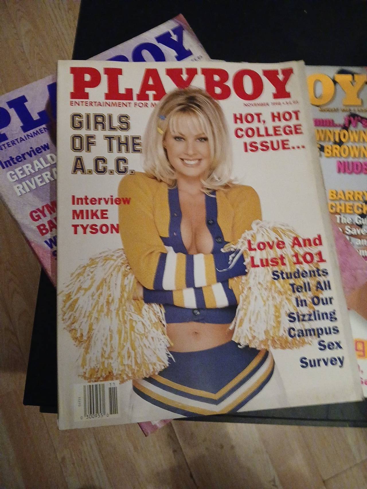 Playboy Magazine November 1998 Hot College Issue