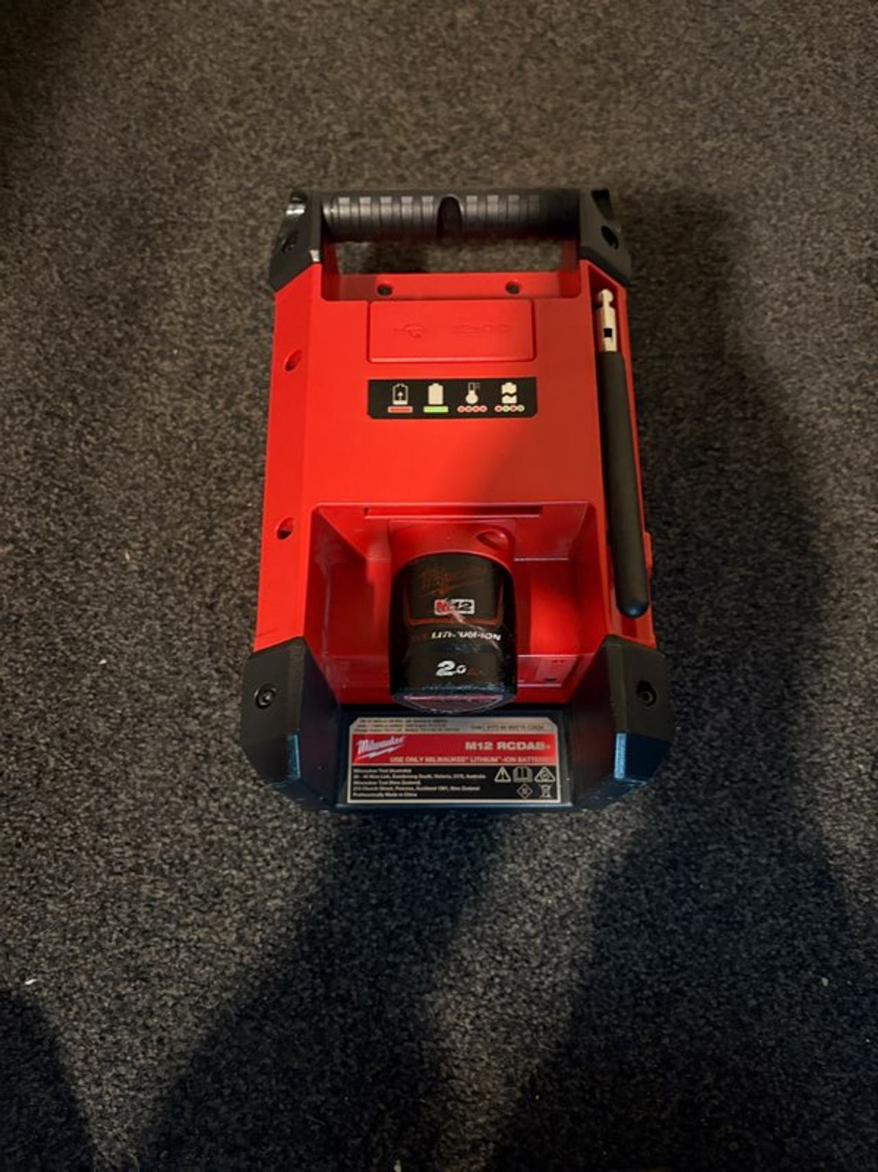 Milwaukee M12 Radio 