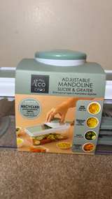 Go Eco Ciroa Adjustable Mandoline Slicer & Grayer New - Image 8