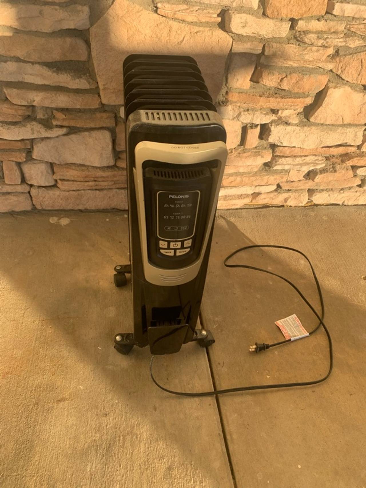Pelonis Oil-Filled Radiator Heater Black
