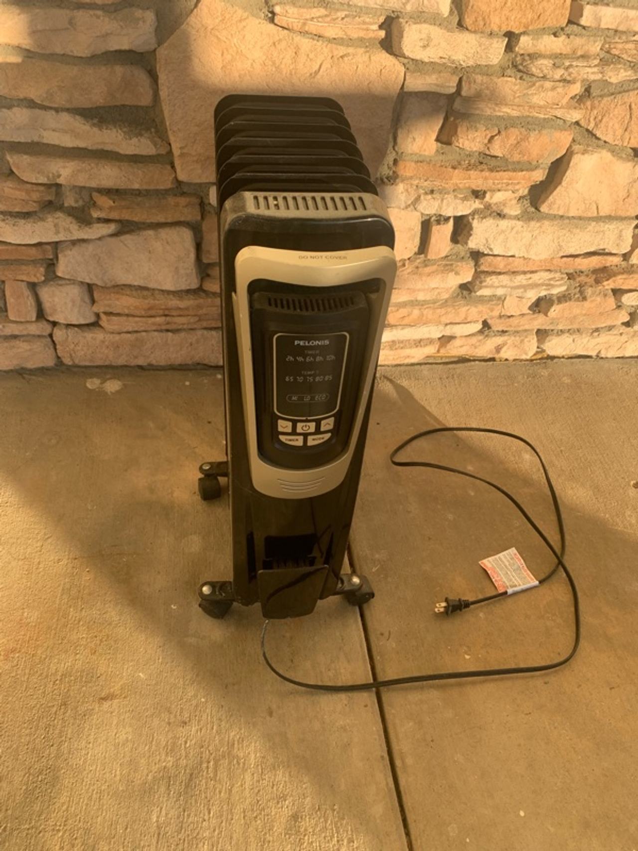 Pelonis Oil-Filled Radiator Heater Black