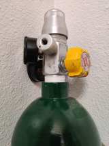 Scott Aviation 22 Cu Ft Oxygen Cylinder and Regulator Assembly - Image 4
