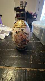 Vintage Satsuma Style Porcelain Egg with Wooden Stand - Image 2