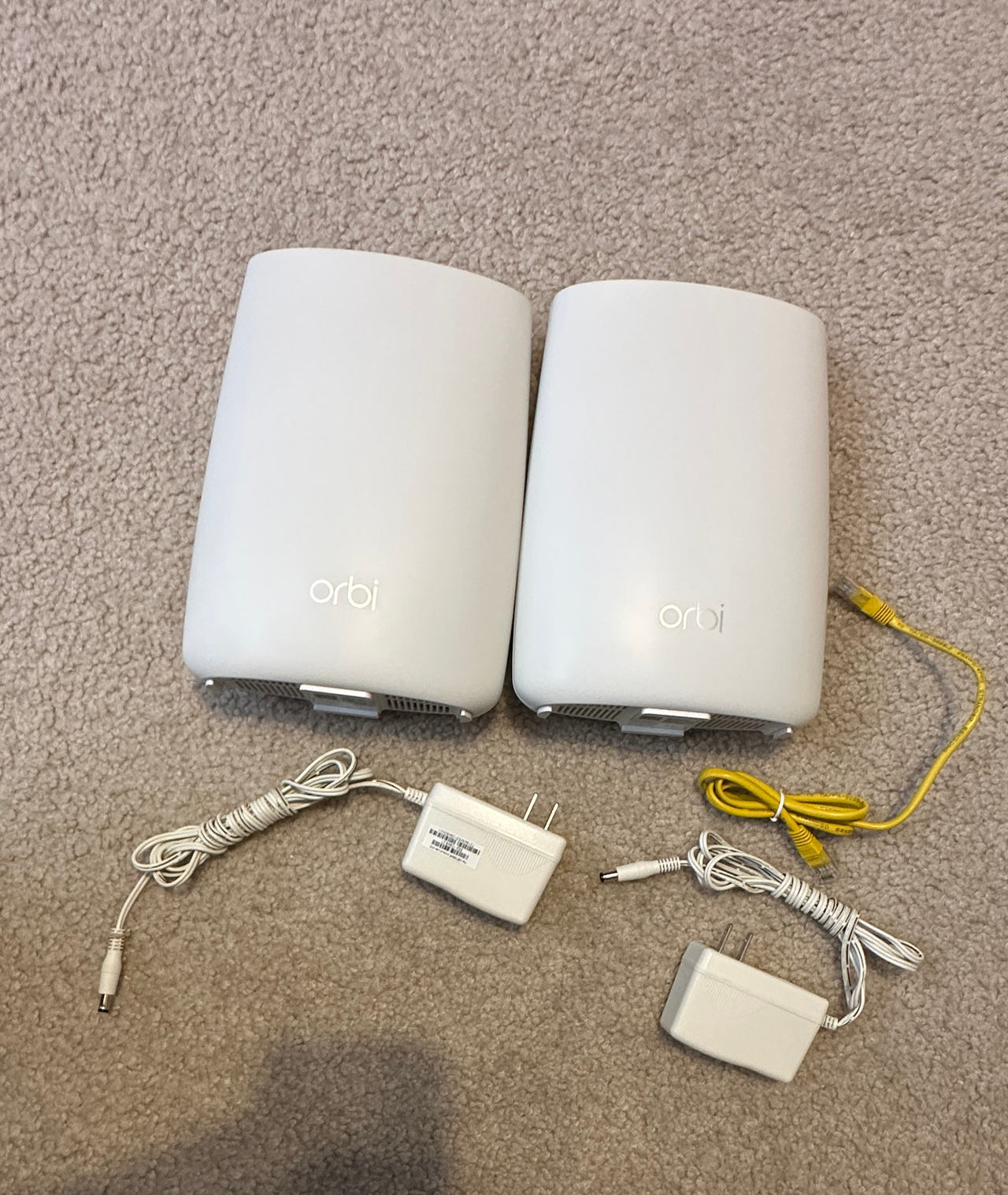 Netgear Orbi mesh router and satellite wifi 5