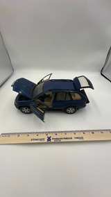 Maisto 1:18 BMW X5 (E53) Die-cast Model Car - Image 2