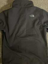 The North Face Boys 10 Softshell Jacket Size: Medium - Image 6