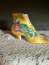 VINTAGE LIMOGES CHINA VICTORIAN LACE UP STYLE SHOE/TRINKET HOLDER - Image 1
