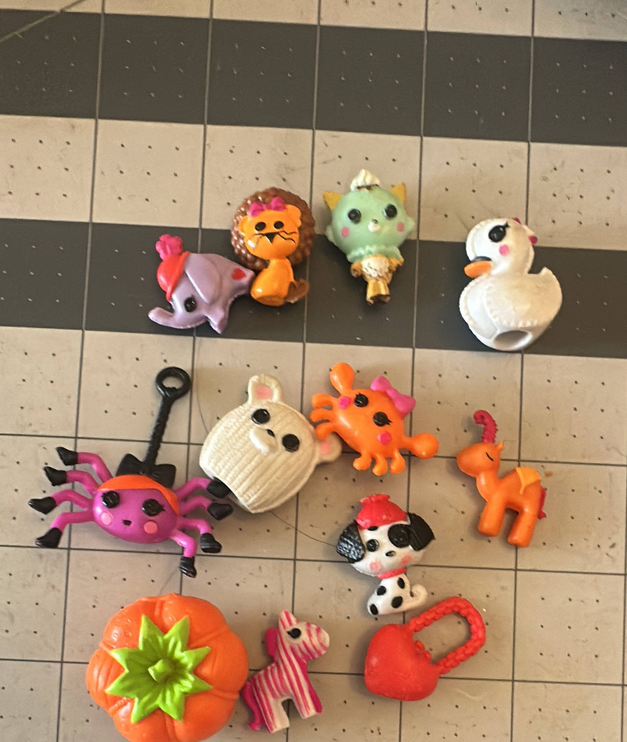 Lalaloopsy Pets Mini Figures and accessories Lot 12 pieces 31453