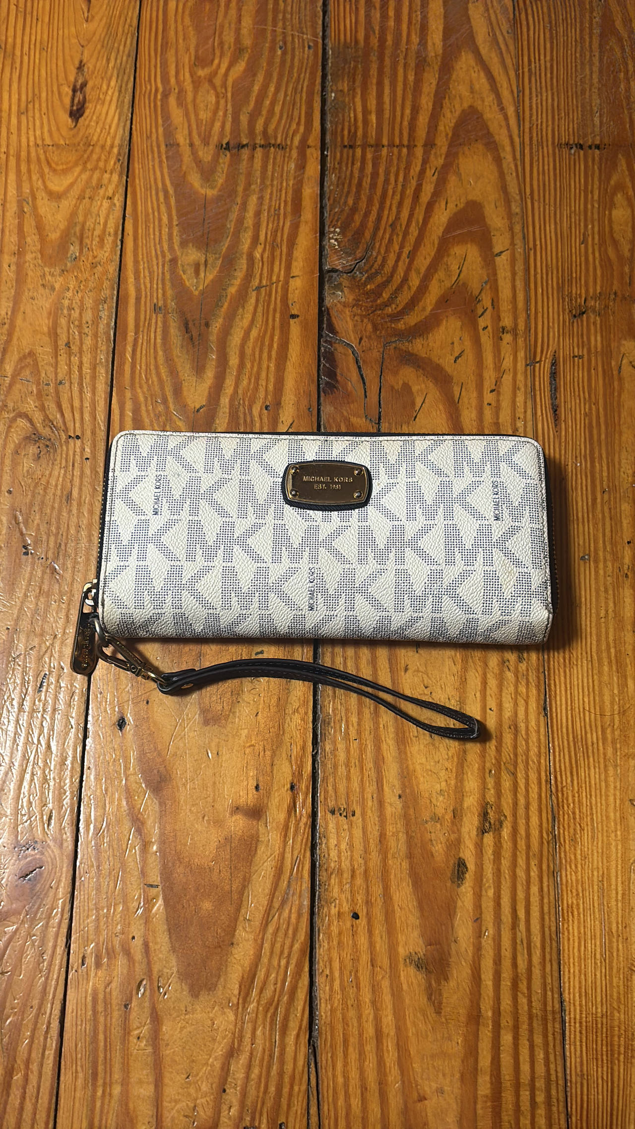 Michael Kors Jet Set Travel Large Logo Wristlet
