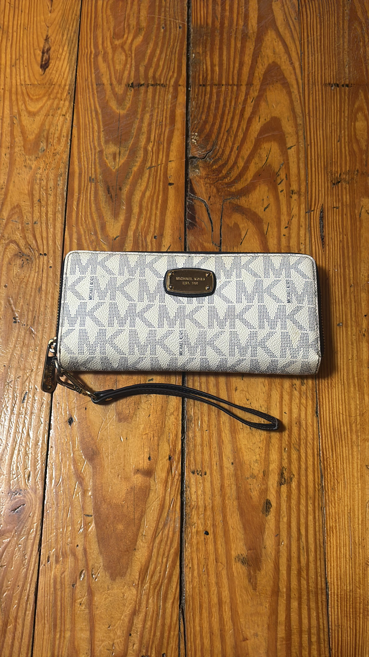 Michael Kors Jet Set Travel Large Logo Wristlet
