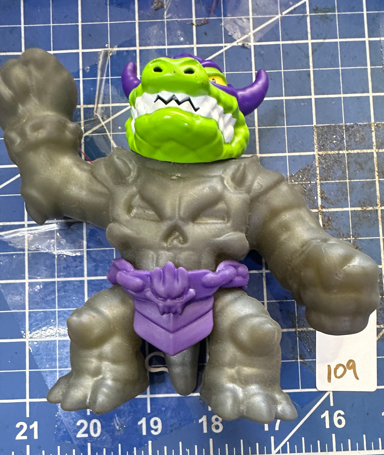 Heroes of Goo Jit Zu Glow Shifters Rock Jaw Action Figure