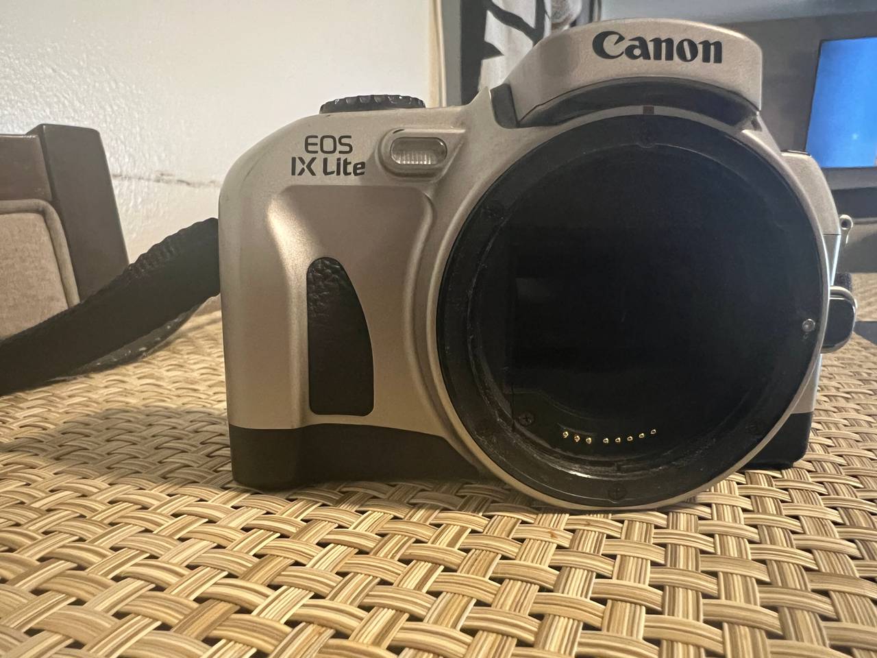 Canon EOS IX Lite