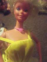 Vintage pretty changes Barbie doll in yellow and white #2598 - Image 3