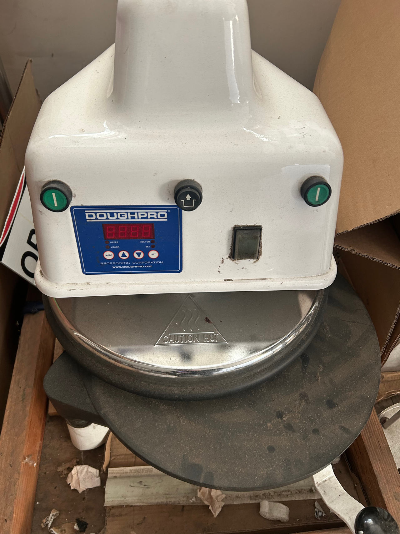 Doughpro DP1100 Manual Pizza Dough Press