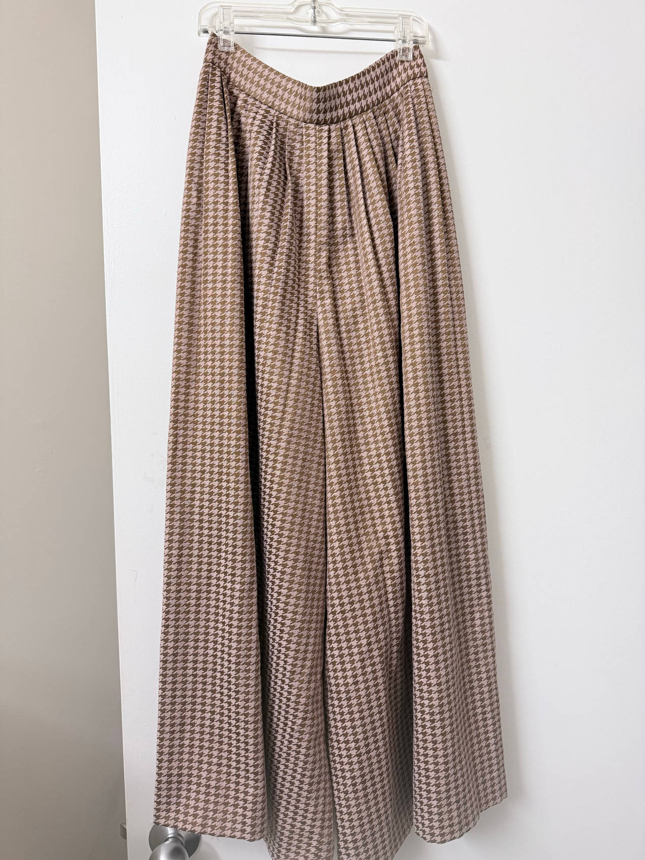 Wide Leg Houndstooth Pants