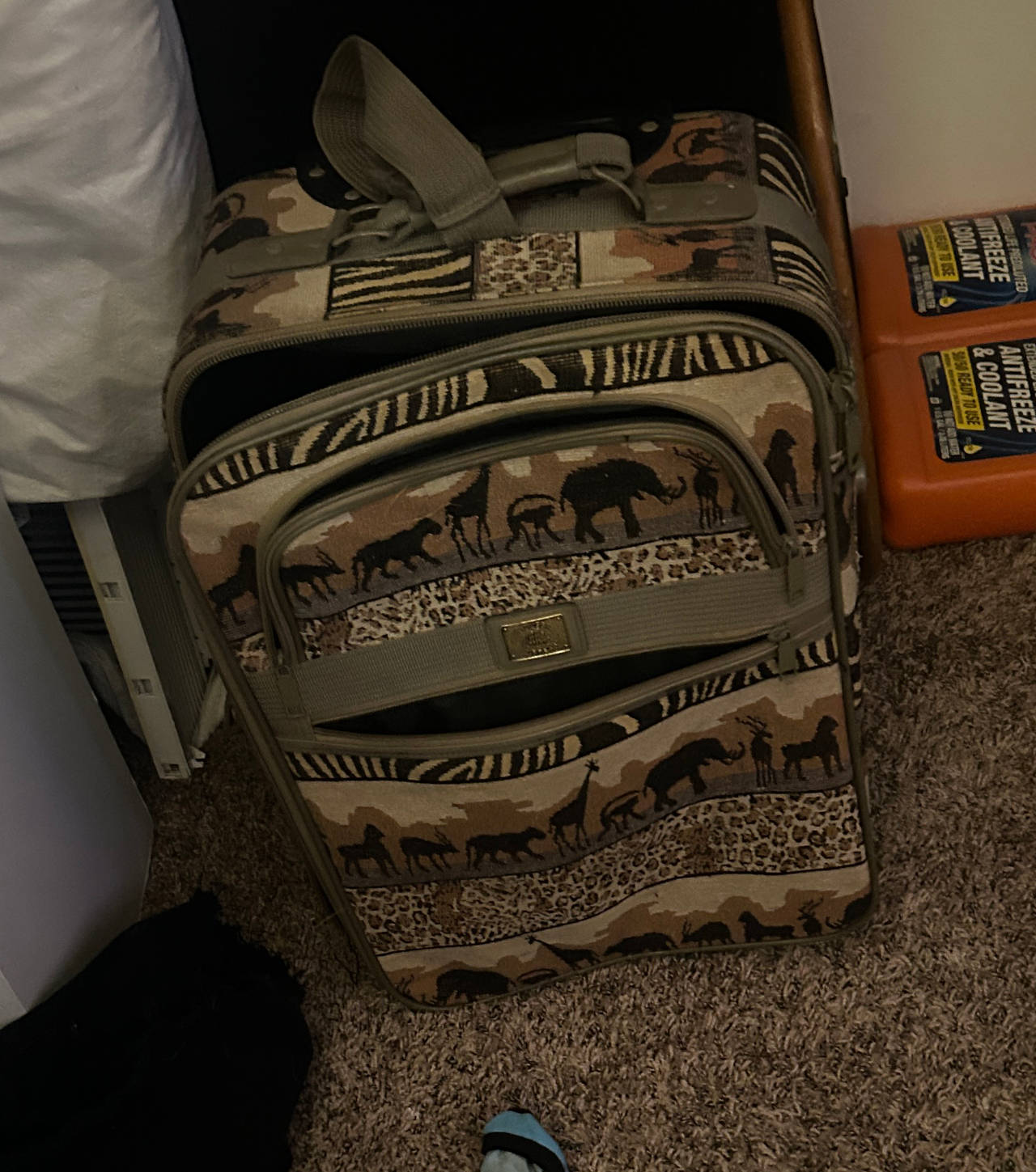 American Flyer Safari Animal Tapestry Rolling Suitcase