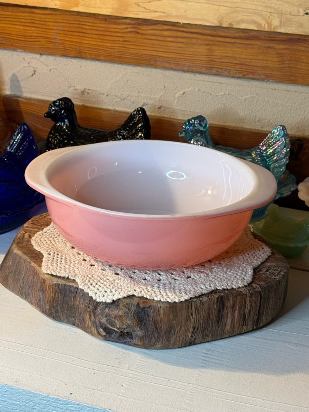 Vintage Pyrex Pink 1 1/2 Quart Round Casserole Dish