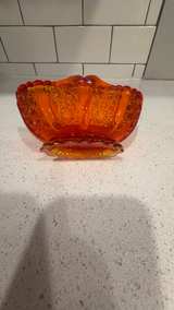 L.E. Smith Amberina Daisy and Button Glass Basket - Image 3