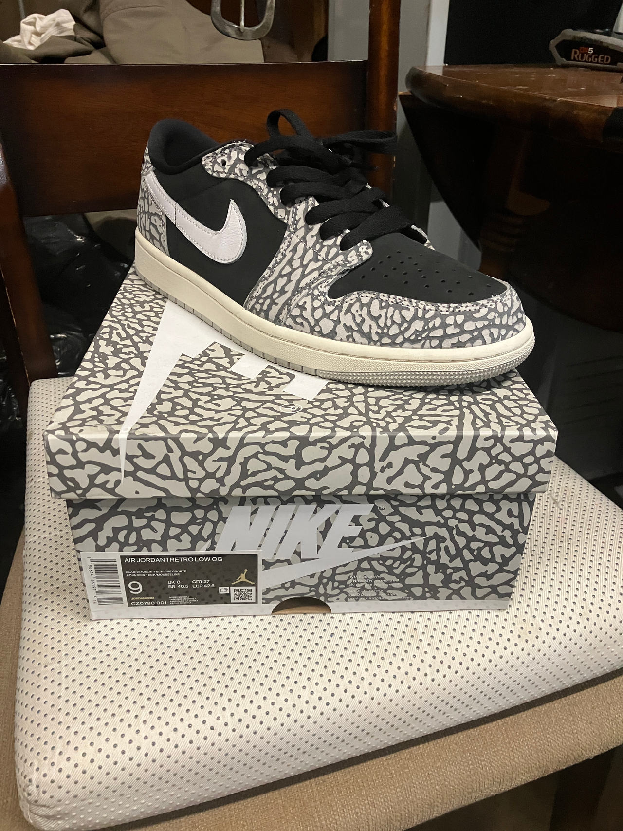 Air Jordan 1 Retro Low OG Black Cement