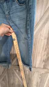 Levi's Women's Mid Rise 515 Capri Jeans size 2P - Image 6