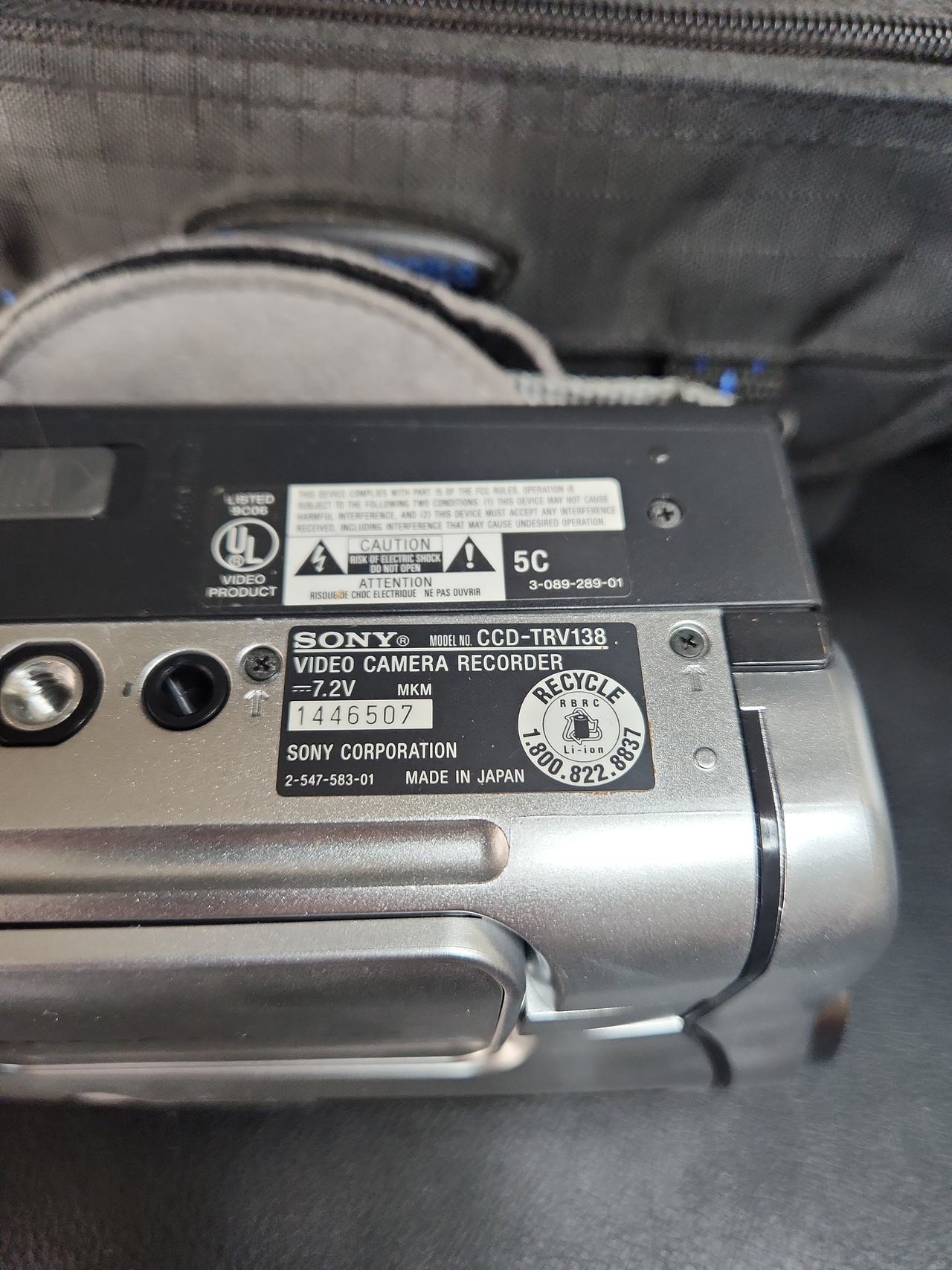 Sony Handycam CCD-TRV138 Video Hi8 Camcorder