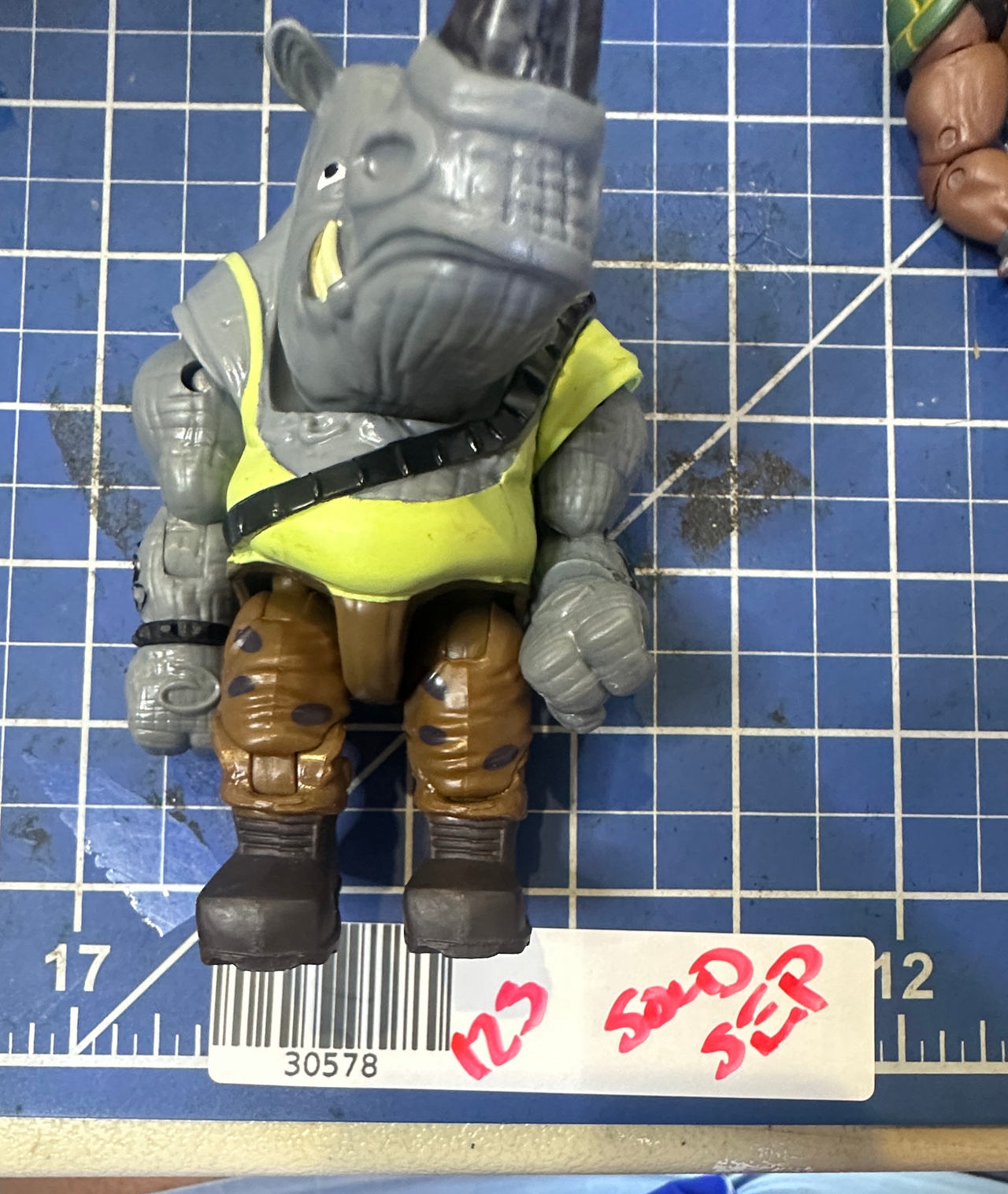 Teenage Mutant Ninja Turtles ROCKSTEADY Action Figure