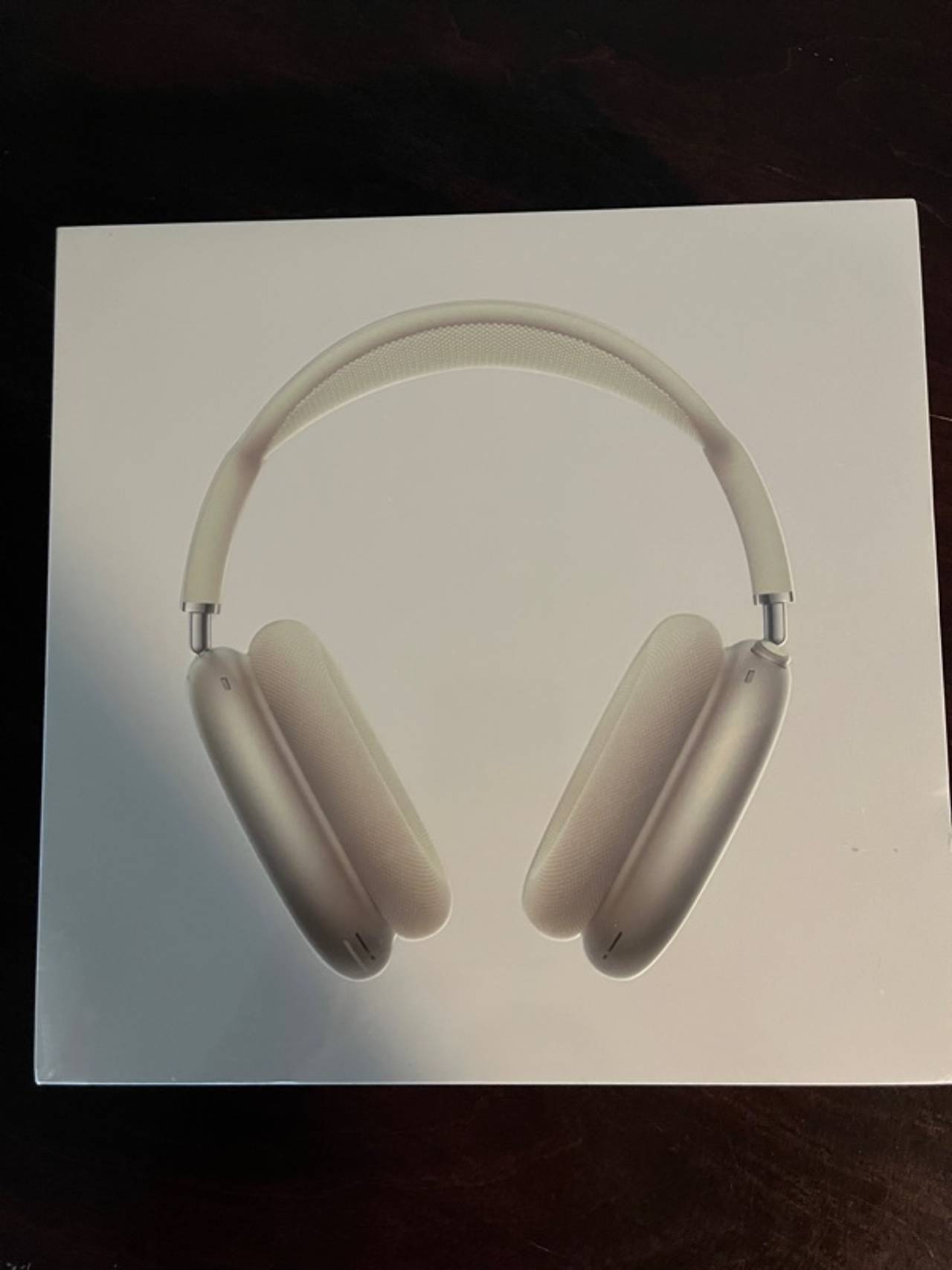 Apple AirPods Max Starlight